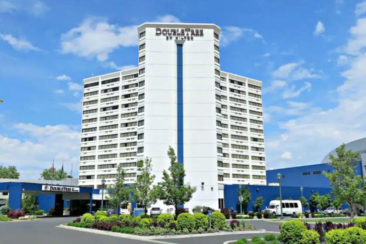 Doubletree By Hilton Center Hotel 4*