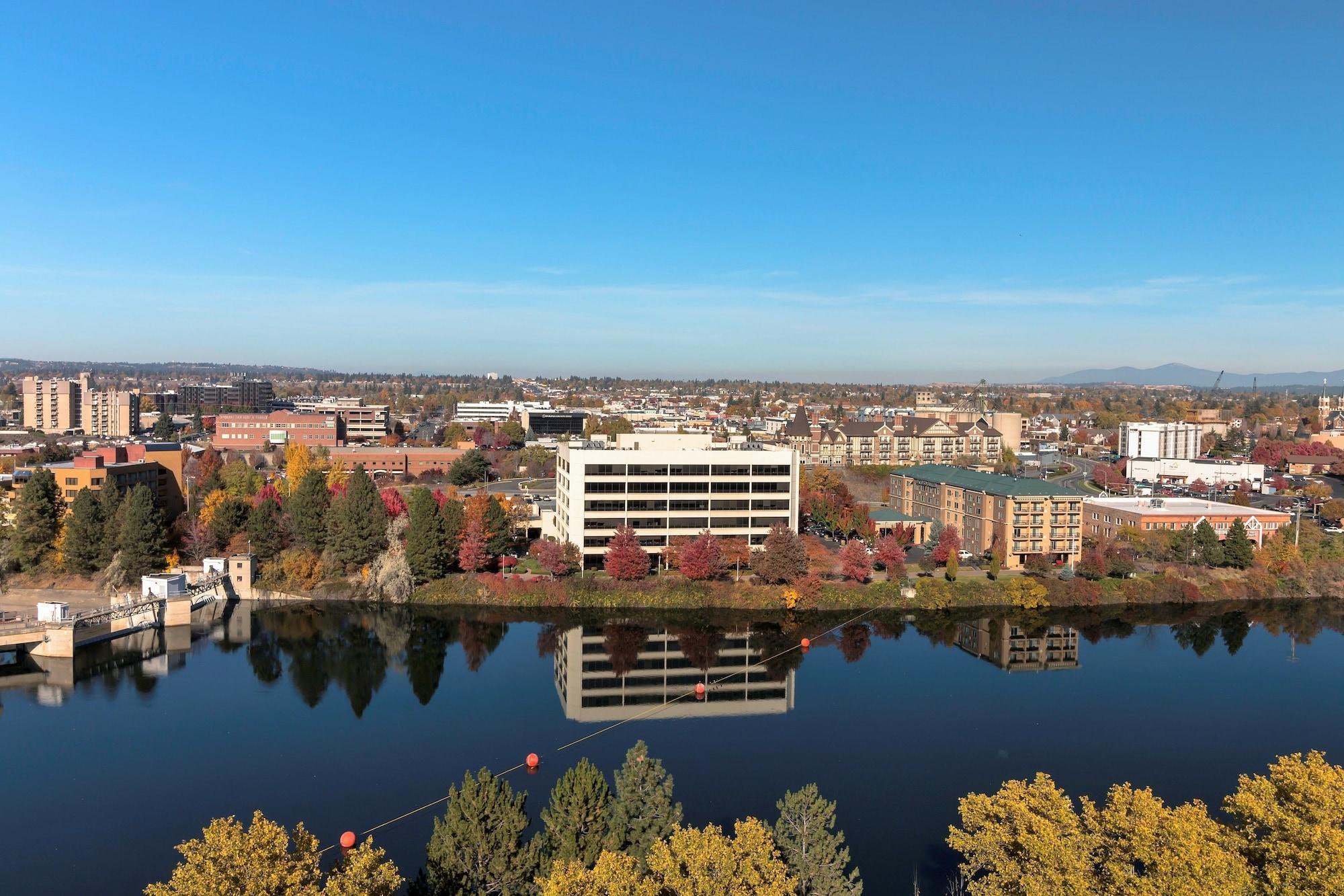 Doubletree By Hilton Center Hotel 4*