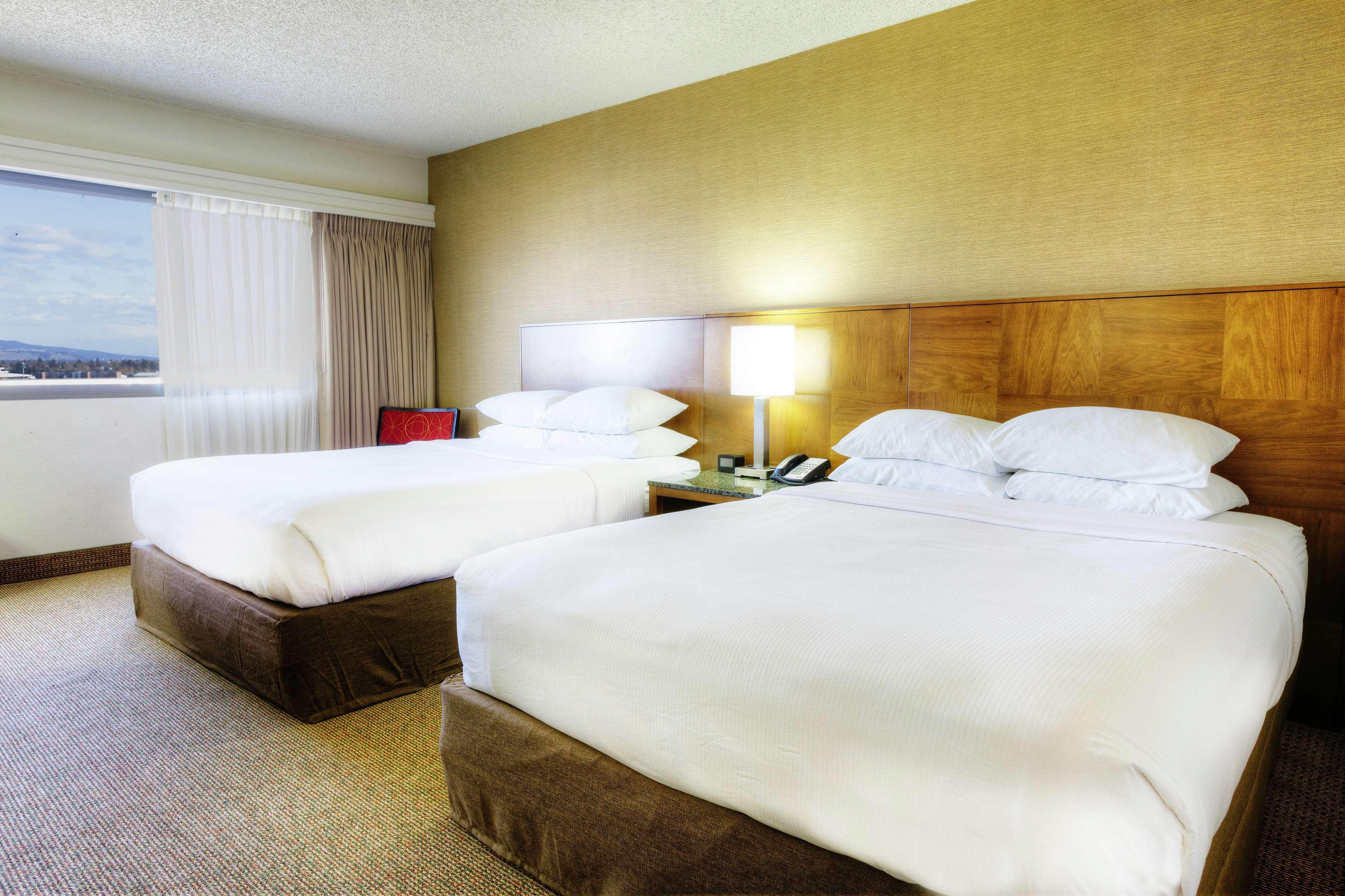 Doubletree By Hilton Center 4*