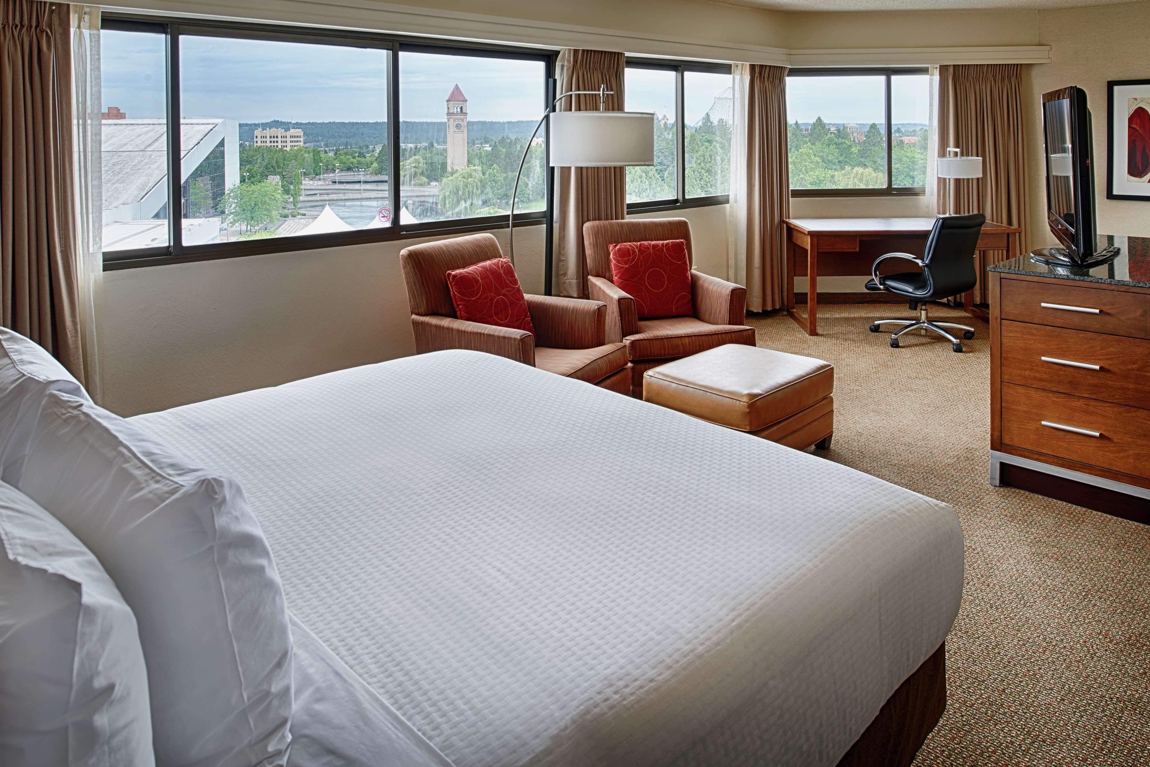 Doubletree By Hilton Center