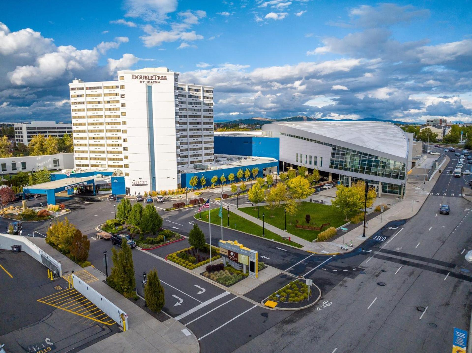 Doubletree By Hilton Center 4*