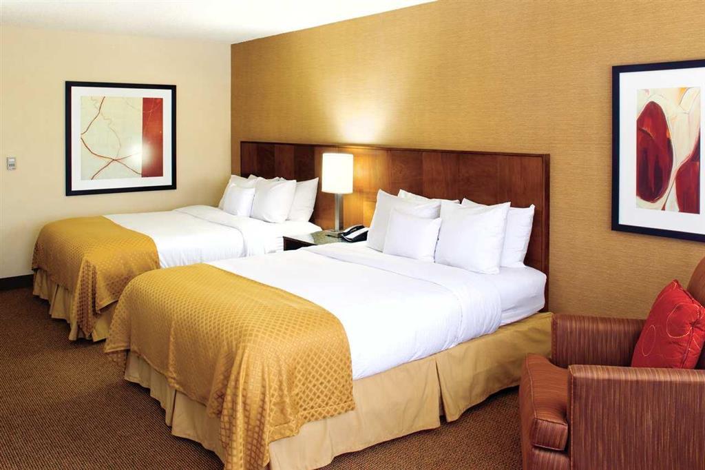 Doubletree By Hilton Center Hotel 4*