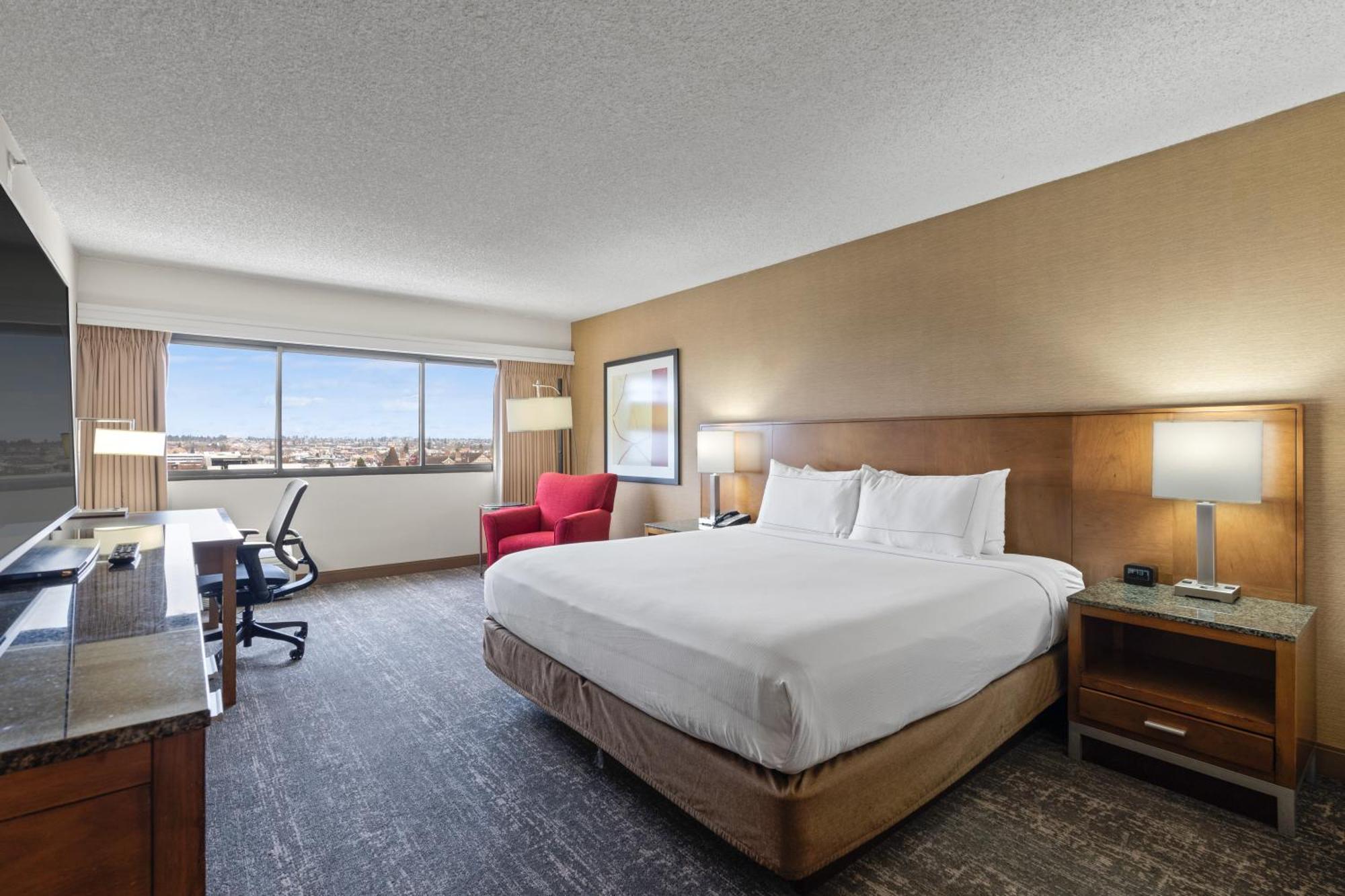 Doubletree By Hilton Center 4*