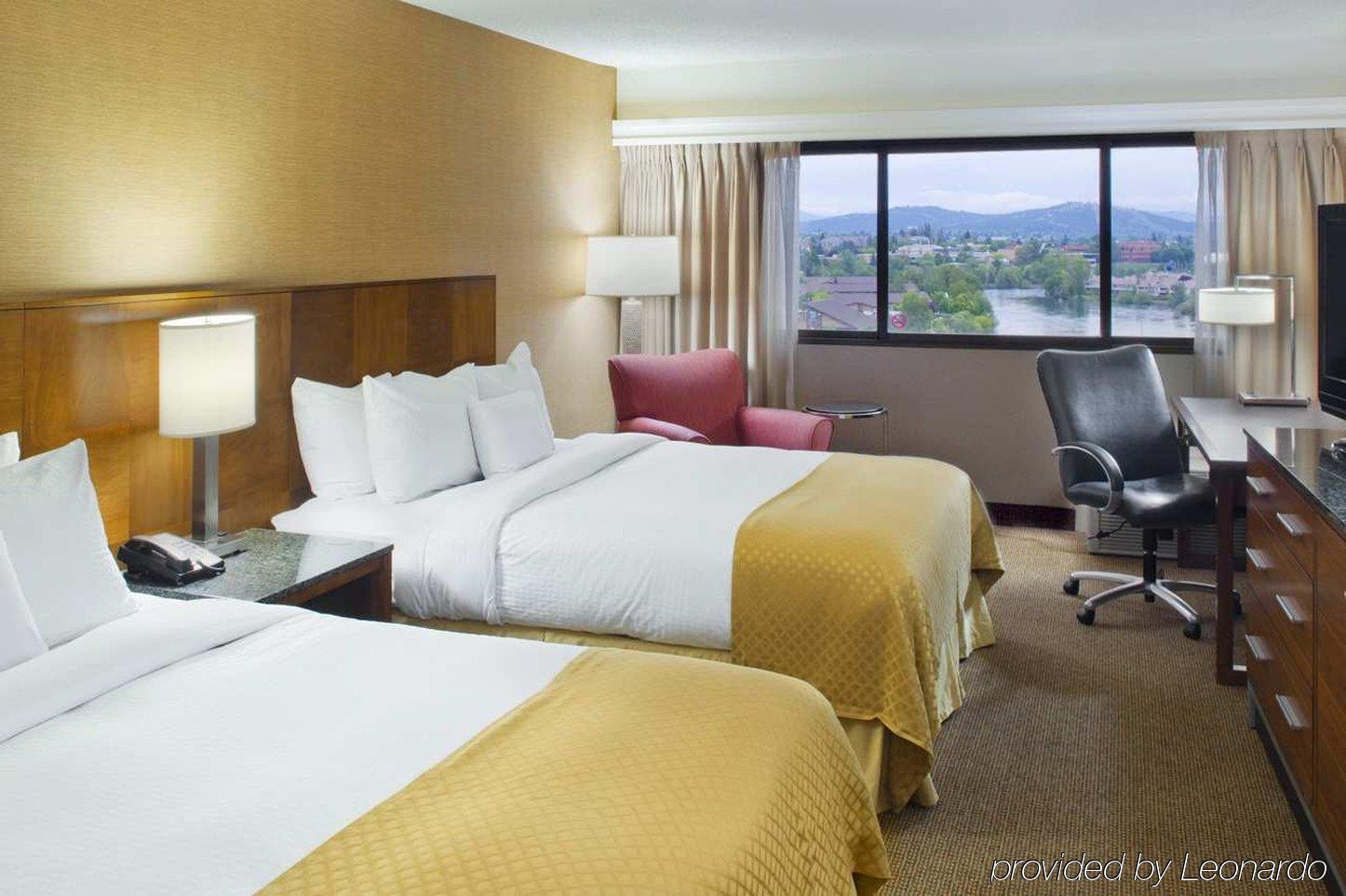 Doubletree By Hilton Center Hotel